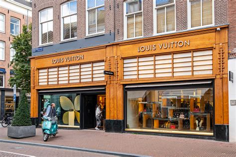 pc hoofdstraat louis vuitton|pc hooftstraat shops.